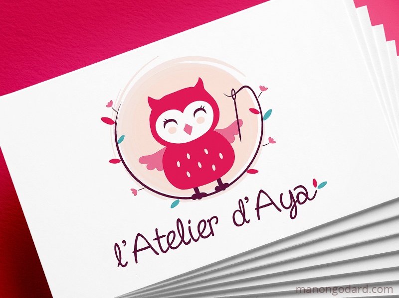 Logo de L'Atelier d'Aya, créatrice textile - Zéro-déchet, écologie, créations artisanales - Logo chouette créé par Manon Godard, graphiste et webdesigner pour les entrepreneuses