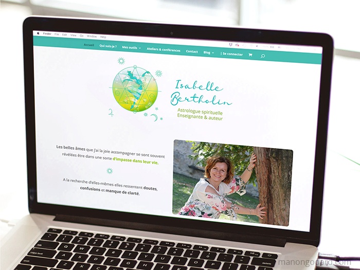 Site d'Isabele Bertholin, astrologue spirituelle - Site vitrine et boutique en ligne - Par Manon Godard, graphiste et webdesigner pour les entrepreneuses